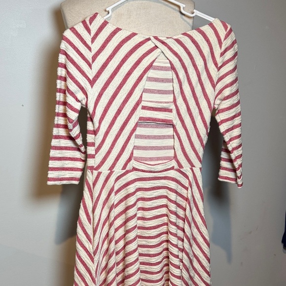 Free People Striped Dress - Red and Cream open back has  pockets - Picture 4 of 5